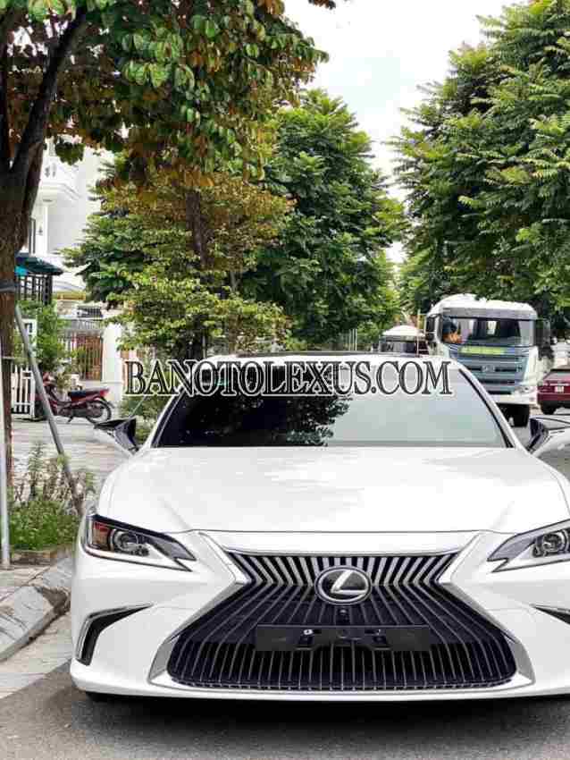 Cần bán nhanh Lexus ES 250 2018 cực đẹp