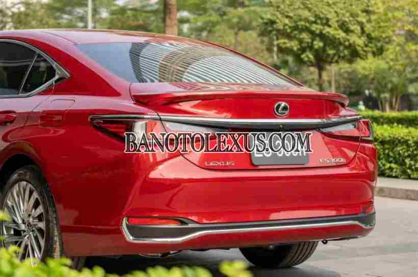 Lexus ES 300h 2025. Kết nối giá trị thật
