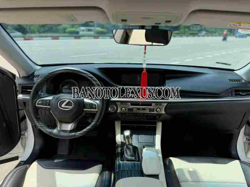 Cần bán xe Lexus ES 250 đời 2015