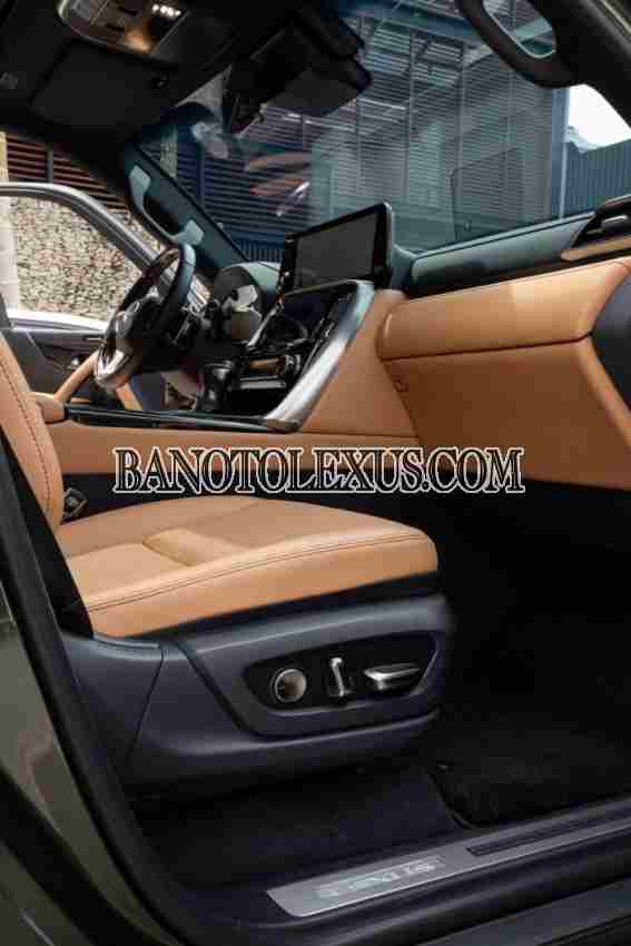 Cần bán gấp Lexus LX 600 Urban đời 2025, màu Xanh