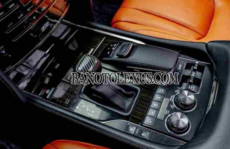 Bán xe Lexus LX 570 sx 2019 - giá rẻ