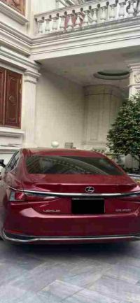 Cần bán xe Lexus ES 250 năm 2021 màu Đỏ cực đẹp